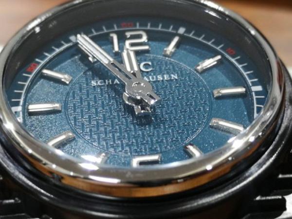 Đồng Hồ IWC Chính Hãng Lắp Bảng Điều Khiển Mercedes-Benz | Carzen Retrofit