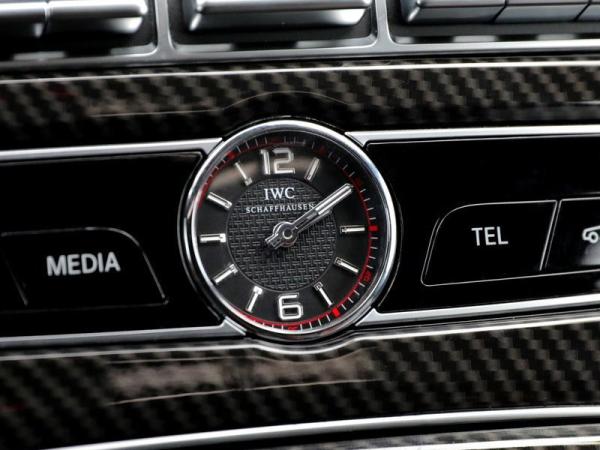 Đồng Hồ IWC Chính Hãng Lắp Bảng Điều Khiển Mercedes-Benz | Carzen Retrofit