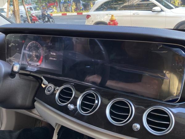Nâng cấp màn hình công tơ mét điện tử cho xe Mercedes-Benz E-Class W213