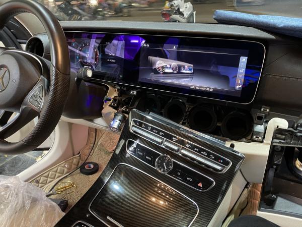 Nâng cấp màn hình trung tâm 12.3 inch kèm Carplay và Android Auto cho xe Mercedes E-Class (2016-2018)