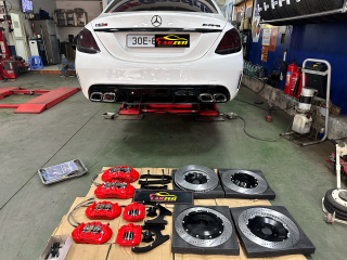 Độ Mercedes-Benz C300 2016 phong cách C63 AMG – Nâng tầm đẳng cấp tại Carzen Retrofit