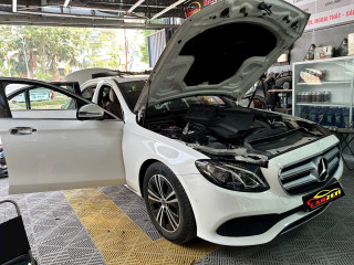 Nâng cấp Mercedes E180 2019 lên E300 tại Carzen – Âm thanh Burmester, màn hình LCD, lazang, LED nội thất