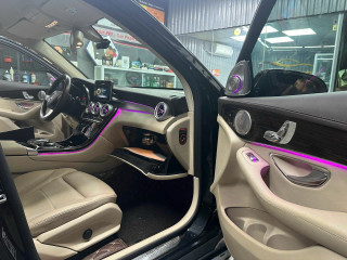Nâng cấp Mercedes GLC200 2018 tại Carzen – Âm thanh Burmester, đèn nội thất 64 màu, Air Balance chính hãng