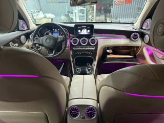 Nâng cấp Mercedes GLC200 2018 tại Carzen – Âm thanh Burmester, đèn nội thất 64 màu, Air Balance chính hãng