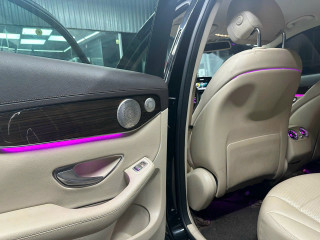 Nâng cấp Mercedes GLC200 2018 tại Carzen – Âm thanh Burmester, đèn nội thất 64 màu, Air Balance chính hãng