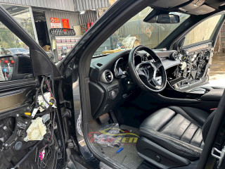 Nâng Cấp Mercedes GLC300 2017 Full Option Tại Carzen – Màn Android, Loa Burmester, LED 64 Màu, Vô Lăng AMG