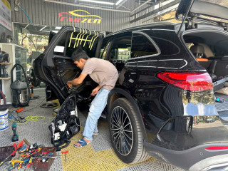 Nâng cấp Mercedes GLC300 2024 tại Carzen – Làm mát ghế, Air Balance, cửa hít, TPMS chính hãng