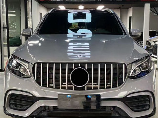 Tư vấn chọn mẫu mặt ca lăng cho xe Mercedes